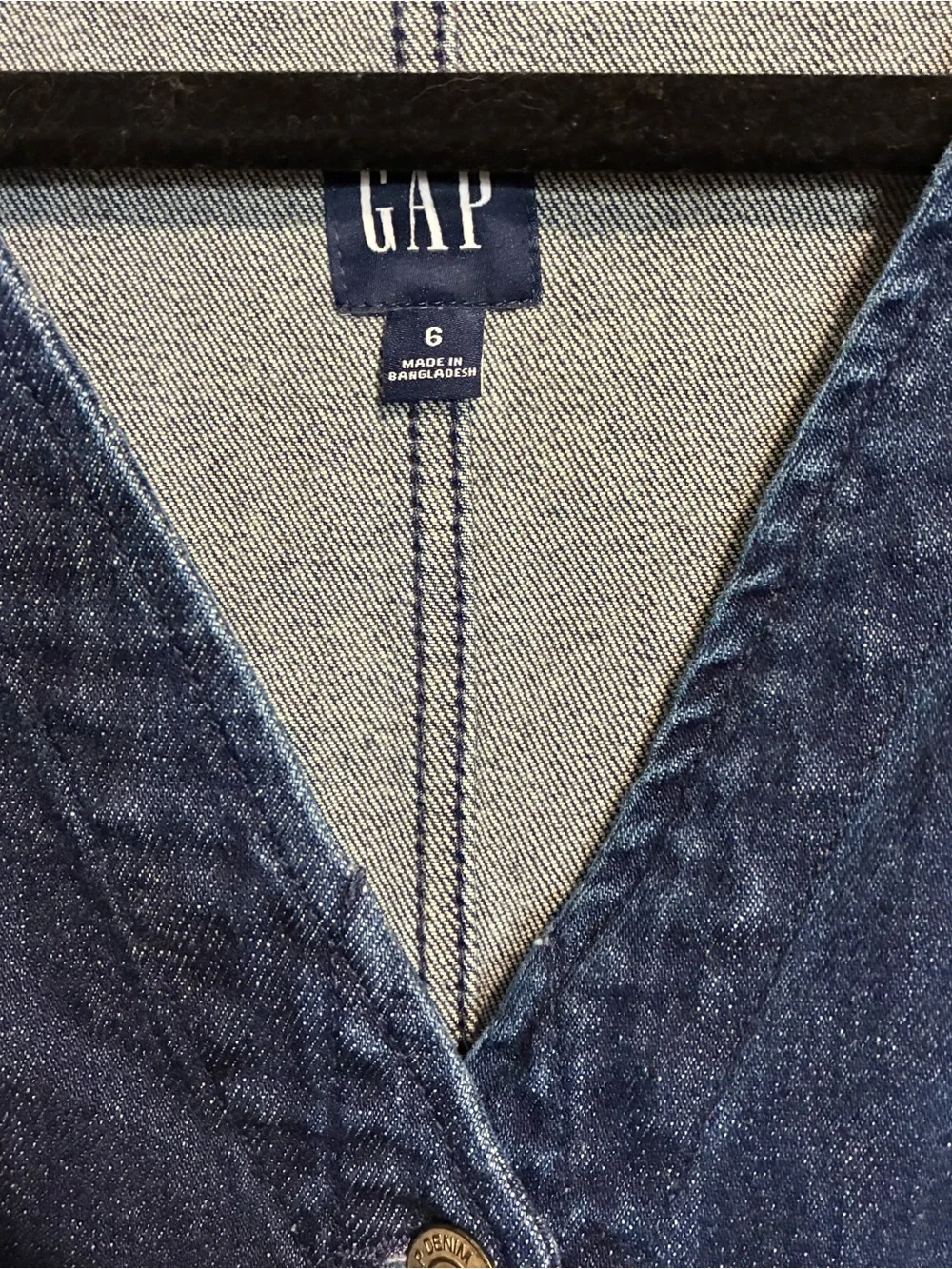 GAP Y2K Denim Button Front Dress Size 6 Sleeveless Jean Mini Dress Pockets Blue - Picture 4 of 8